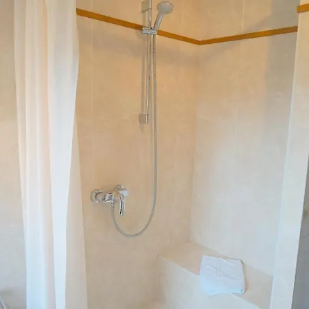 アパート Haus Ruh Di Ut Luv ケレンフーゼン